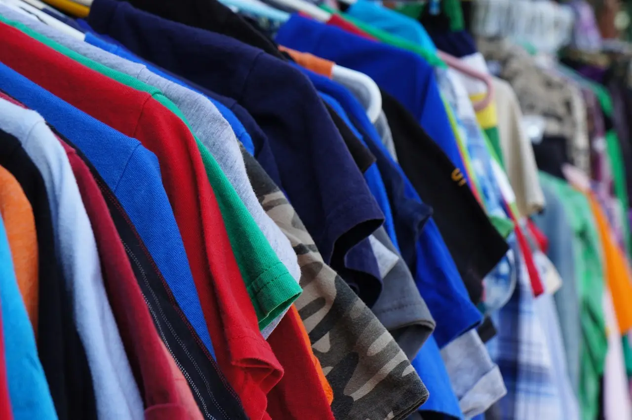 Greybull Buys Mid-West Textile, Plans Thrift Town Expansion